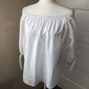 🆕 H&M Off-shoulder Blouse